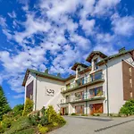 Hotel 4 Pory Roku &