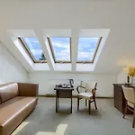 Hotel 4 Pory Roku &