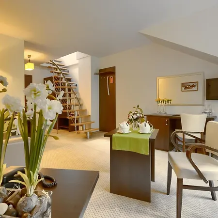 4 Pory Roku&spa Hotel 3*