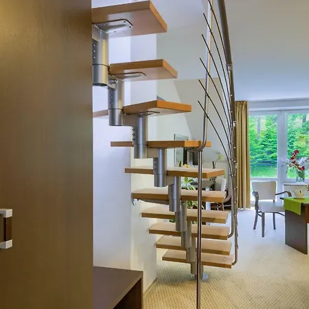 4 Pory Roku & Отель 3*