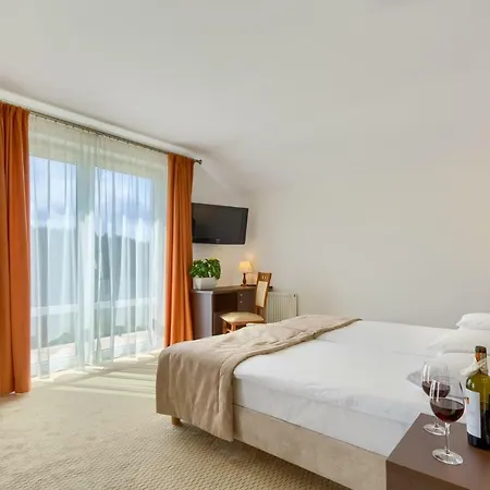 4 Pory Roku & Hotel Krynica-Zdrój