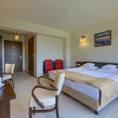 4 Pory Roku & Отель Крыница-Здруй