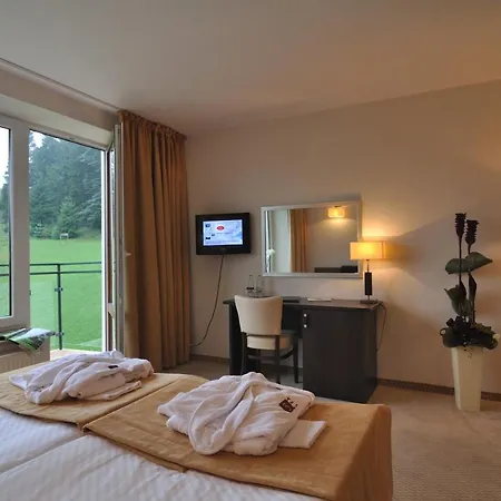 Hotel 4 Pory Roku &